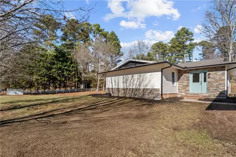 528 Rotterdam Rd, Liberty, SC 29657