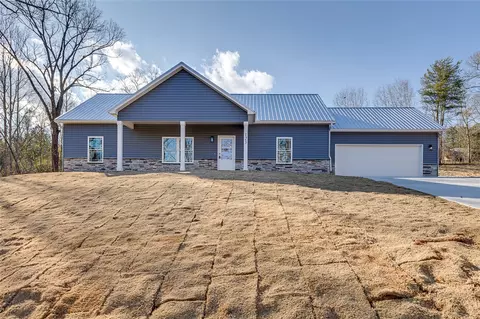 123 Hidden Lake Dr, Anderson, SC 29625