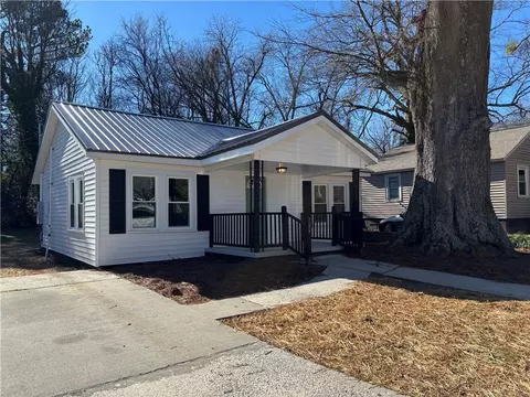 704 Redwood Ave, Anderson, SC 29621