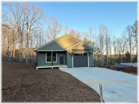 Exterior - 192 Jefferson Pl, Walhalla, SC 29691 photo 4 of 4