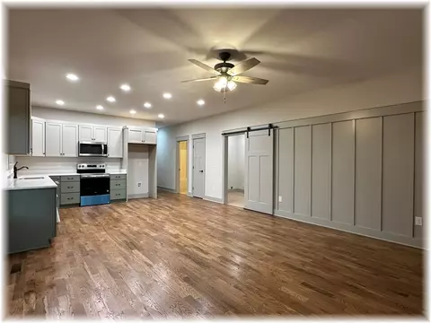 Living - 192 Jefferson Pl, Walhalla, SC 29691 photo 1 of 4