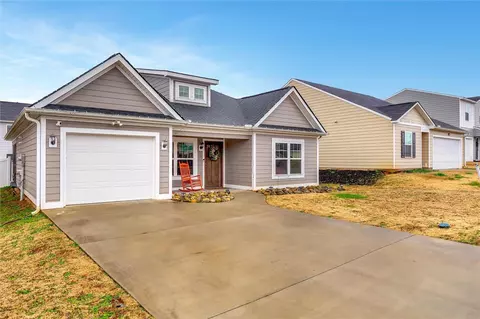 Exterior - 100 Regency Walk, Pickens, SC 29671 photo 2 of 4