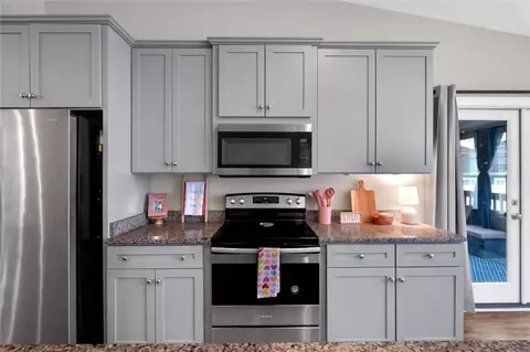 Kitchen - 100 Regency Walk, Pickens, SC 29671 photo 2 of 2