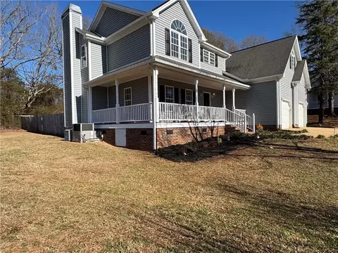 Exterior - 210 Dillard Dr, Easley, SC 29642 photo 2 of 5