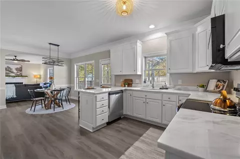 Kitchen - 210 Dillard Dr, Easley, SC 29642 photo 4 of 4