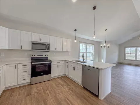 614 S Cherry St, Seneca, SC 29678 photo 14