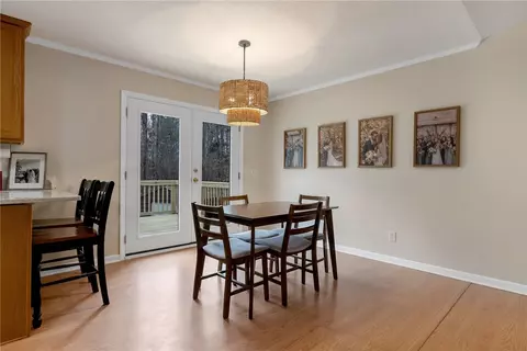 Dining - 273 Horseshoe Rd, Central, SC 29630 photo 2 of 2