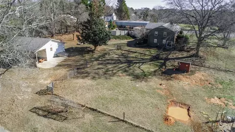 Exterior - 102 Fairview Ct, Easley, SC 29642 photo 7 of 12