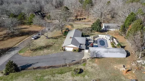 View/Area - 102 Fairview Ct, Easley, SC 29642 photo 2 of 4