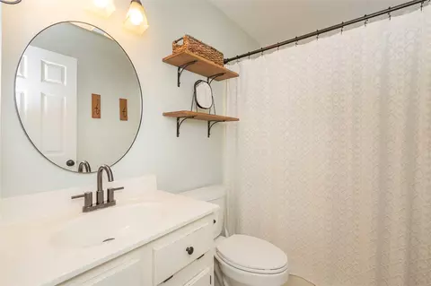 Bath - 100 Plantation Dr, Pendleton, SC 29670 photo 1 of 3