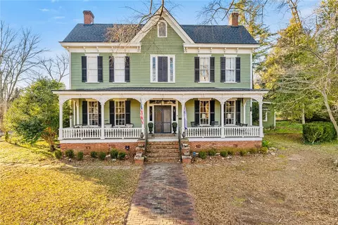 105 Greenville St, Abbeville, SC 29620