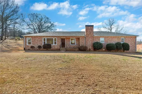 225 Cross Hill Rd, Easley, SC 29640