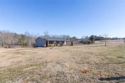 5841 187 South Hwy, Starr, SC 29684