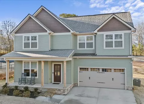 Exterior - 325 Thompson St, Pendleton, SC 29670 photo 6 of 8