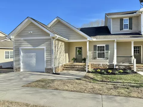 517 E Perkins Creek Rd, Seneca, SC 29678