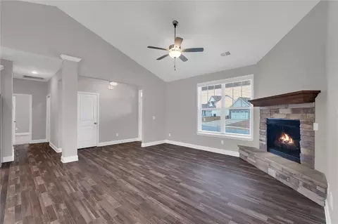 Living - 159 Capslock Trl, Pendleton, SC 29670 photo 2 of 6