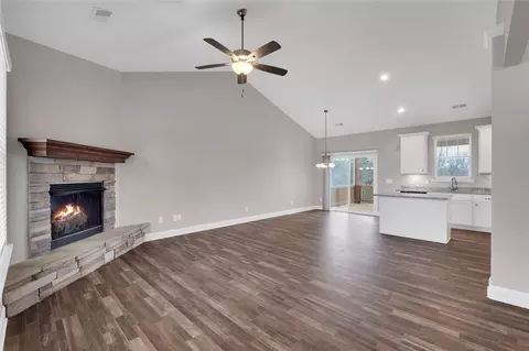 Living - 159 Capslock Trl, Pendleton, SC 29670 photo 5 of 6