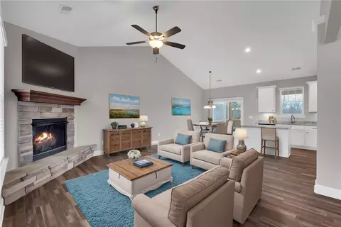 Living - 159 Capslock Trl, Pendleton, SC 29670 photo 4 of 6