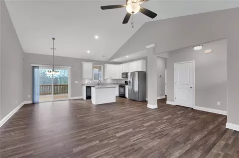 Living - 159 Capslock Trl, Pendleton, SC 29670 photo 3 of 6