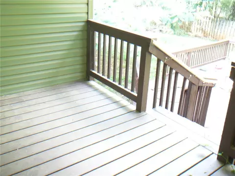 Exterior - 215 Maple Dr, Anderson, SC 29621 photo 6 of 9