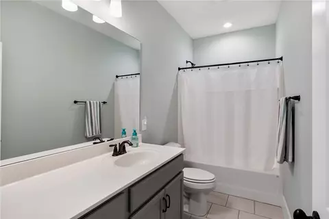 Bath - 120 Tuttle St, Clemson, SC 29631 photo 5 of 5