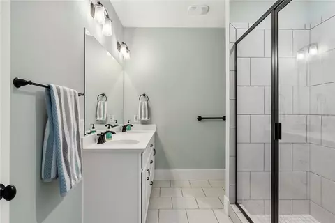 Bath - 120 Tuttle St, Clemson, SC 29631 photo 2 of 5