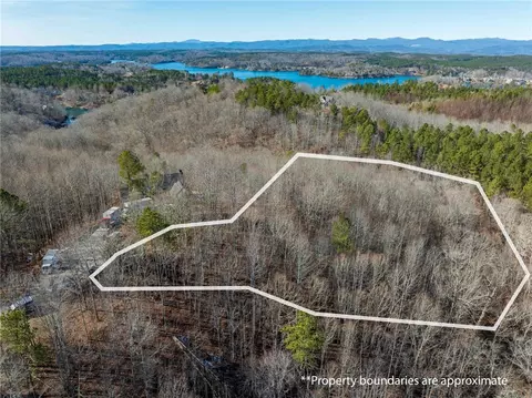 112 Scenic Knoll Trl, Six Mile, SC 29682