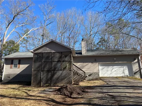2616 Rainey Rd, Starr, SC 29684