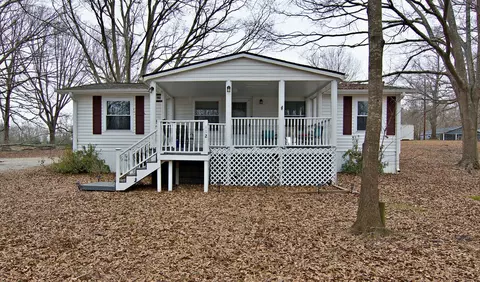 112 Berry Glen Rd, Pelzer, SC 29669