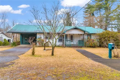 230 Boot Hill Dr, Salem, SC 29676