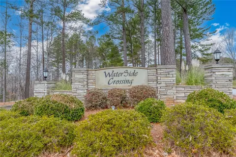 104 N Waterside Dr, Seneca, SC 29672 photo 2