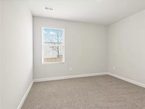 Bedroom - 612 Spruce Pine Dr, Pendleton, SC 29670 photo 7 of 10