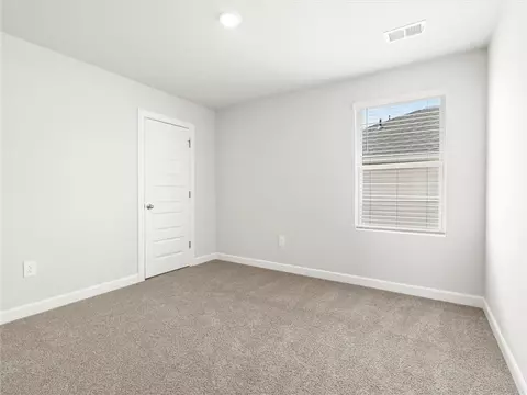 Bedroom - 612 Spruce Pine Dr, Pendleton, SC 29670 photo 5 of 10