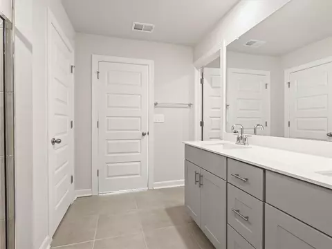 Bath - 612 Spruce Pine Dr, Pendleton, SC 29670 photo 3 of 7