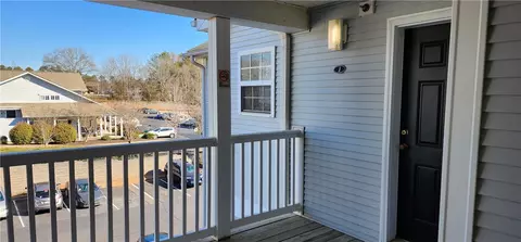 102 J University Village Dr, Central, SC 29630