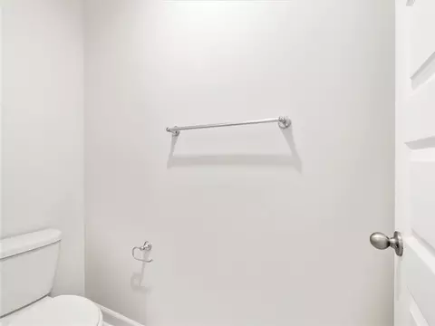 Bath - 611 Spruce Pine Dr, Pendleton, SC 29670 photo 3 of 5