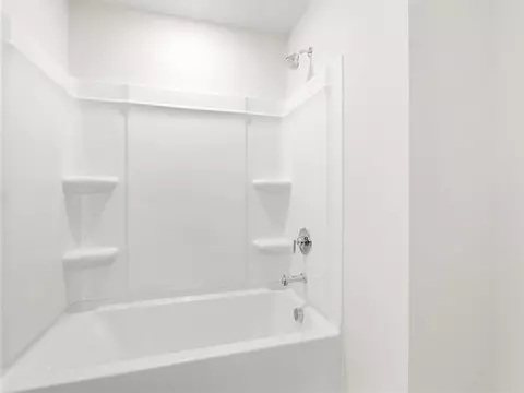 Bath - 611 Spruce Pine Dr, Pendleton, SC 29670 photo 5 of 5