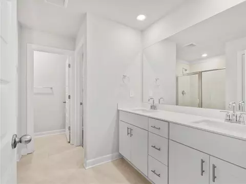Bath - 611 Spruce Pine Dr, Pendleton, SC 29670 photo 2 of 5