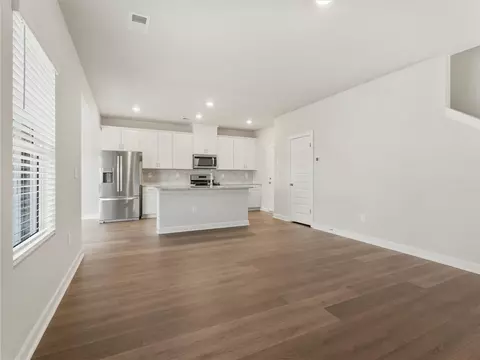 Living - 611 Spruce Pine Dr, Pendleton, SC 29670 photo 1 of 2