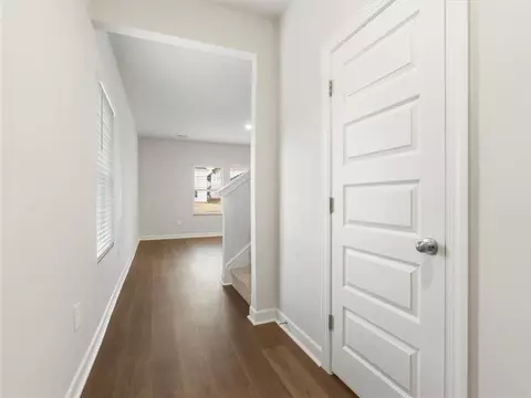 Entry Way - 611 Spruce Pine Dr, Pendleton, SC 29670 photo 2 of 7