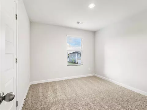 Bedroom - 611 Spruce Pine Dr, Pendleton, SC 29670 photo 6 of 7