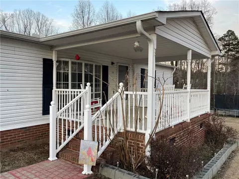 109 Woodstream Ln, Easley, SC 29640 photo 3