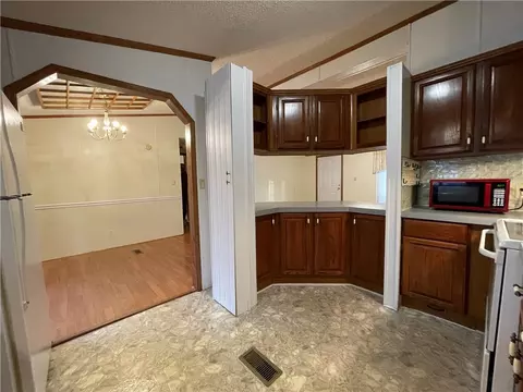 109 Woodstream Ln, Easley, SC 29640 photo 6