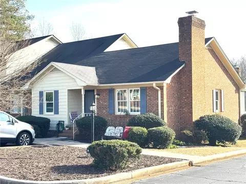 2014 Cardinal Park Dr, Anderson, SC 29621