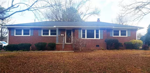 622 W Fredericks St, Anderson, SC 29625