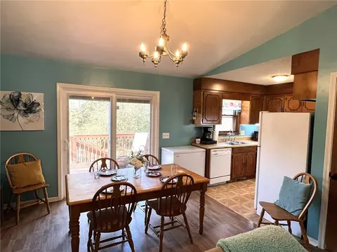 Dining - 127 Cedar Creek Cir, Central, SC 29630 photo 2 of 3