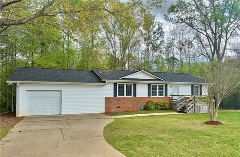 704 Jameson Rd, Easley, SC 29640