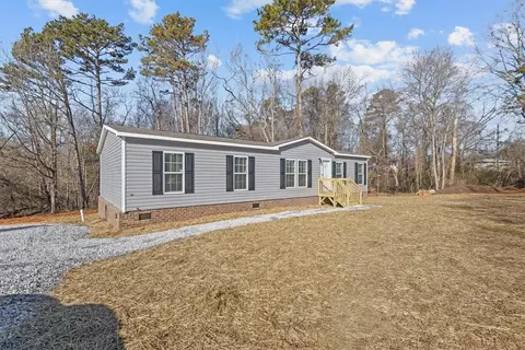 334 Marett Rd, Westminster, SC 29693