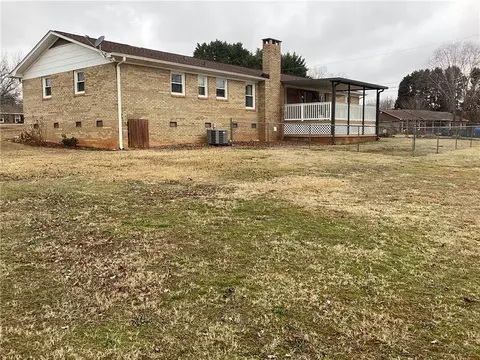 8 Ashley Dr, Williamston, SC 29697 photo 21