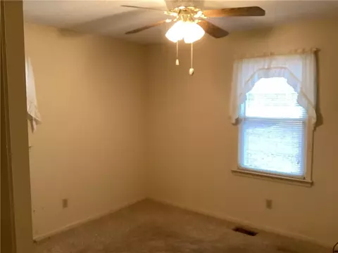 8 Ashley Dr, Williamston, SC 29697 photo 13